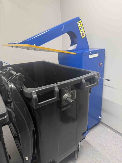 MacFab 660 LTR beholderpresse til McDonald’s | ECO-NOR