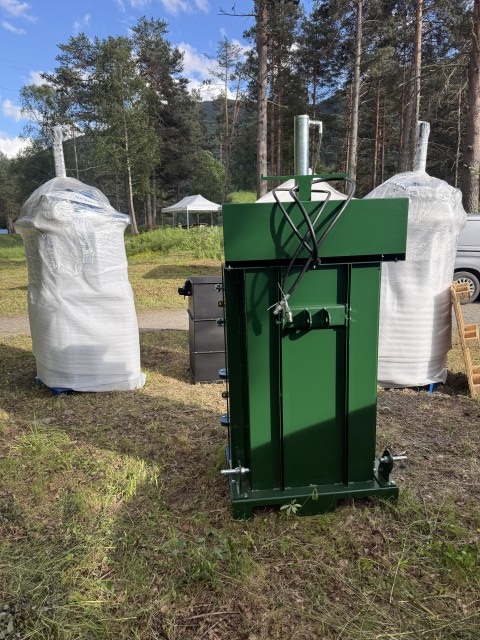 PEL-700TR Traktorpresse - DEMO | ECO-NOR AS