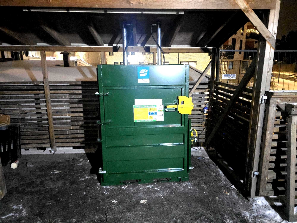 PEL 1500A pappresse levert til restaurant i OSLO